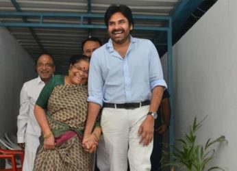 Pawan Kalyan receives an amount of Rs 4 lakh from his mother