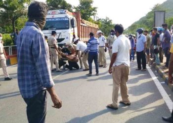 AP High Court orders CBI probe into the case of Dr Sudhakar in Vizag