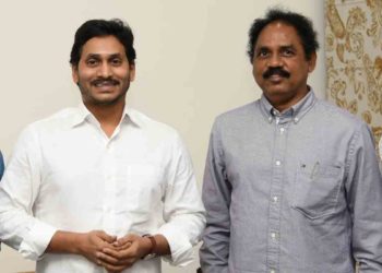 Visakhapatnam South MLA Vasupalli Ganesh Kumar meets CM Jagan, extends support to YSRCP