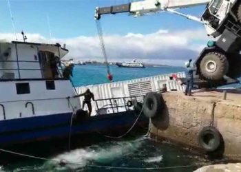 Fact Check: Viral video claims cargo vessel overturning in Visakhapatnam