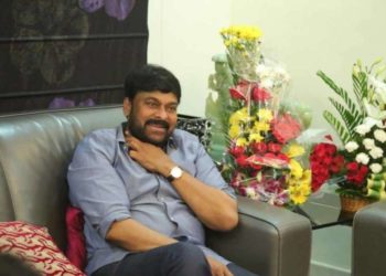 Chiranjeevi tests positive for COVID-19, quarantines himself at home