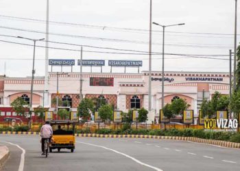 Special train services from Visakhapatnam to Mumbai and Hyderabad