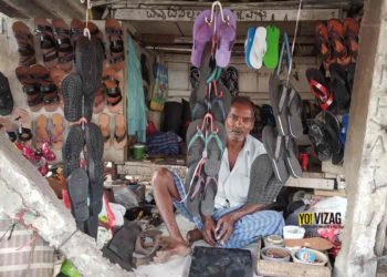 Meet Pothuraju, the undeterred cobbler thatha in Vizag