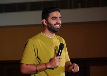 Stand-up Comedian, Rahul Dua tickles Vizag's funny bones