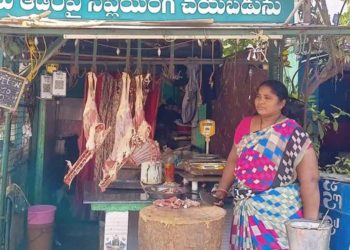 Ban on sale of meat on Sunday in Visakhapatnam; rush at meat markets