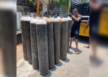 Demand for Oxygen cylinders in Vizag turns worrisome