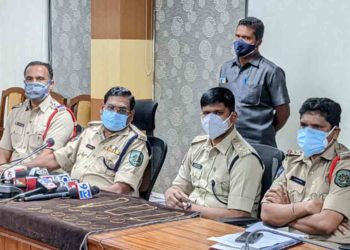 Three robbery cases solved by Visakhapatnam police