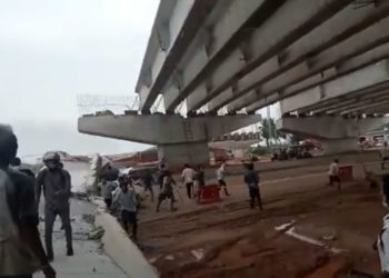 Flyover collapses in Anakapalli; 2 deaths reported so far