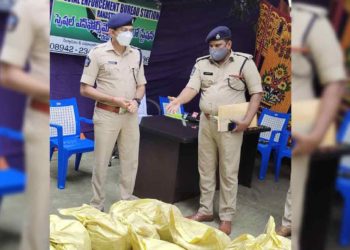 Tribals bar police from destroying ganja crop in Visakhapatnam District