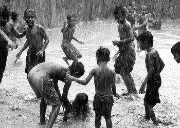 Blast from the past: Recalling 7 monsoon memories from our childhood