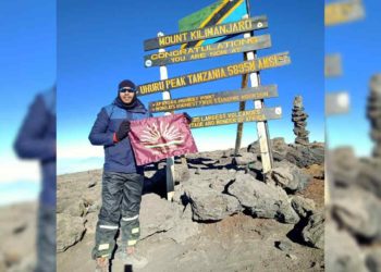 CISF Sub Inspector from Vizag scales Mount Kilimanjaro; the highest peak in Africa