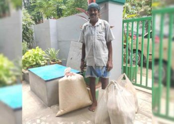 Street Life: Meet Mallayya, a muri seller in Visakhapatnam