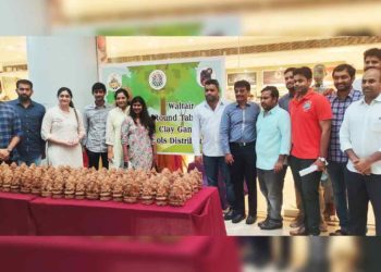 Waltair Round Table 92 distributes eco-friendly Ganesha idols at CMR Central, vizag