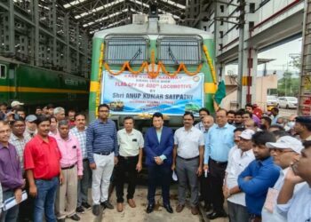 400th locomotive launched by Diesel Loco Shed Visakhapatnam