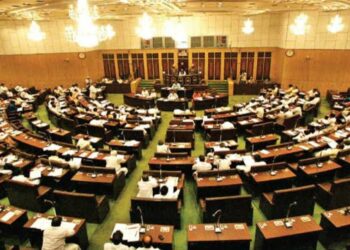 MLAs' clash leads to tension in Andhra Pradesh assembly