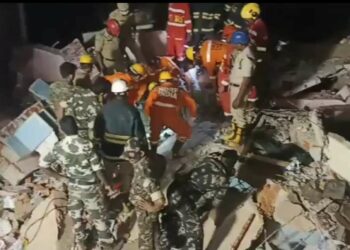 Visakhapatnam: MLA promises to help victims of collapsed building in Maharanipeta