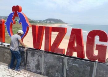 Minister Suresh praises Vizag authorities over development of Seethakonda viewpoint