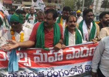 Vizag Steel Plant privatisation: Trade unions undertake Ukku Sankalpa Maha Padayatra