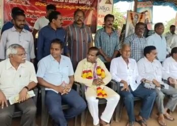 KA Paul takes part in relay fast against Visakhapatnam Steel Plant privatisation