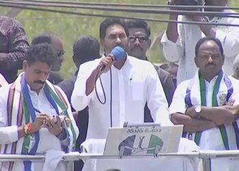 CM Jagan gives speech in Chodavaram: 'Vote YSRCP to power'