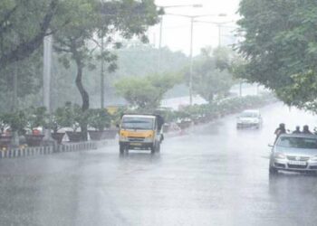 Climate turns cool in Vizag, rains bring relief to denizens