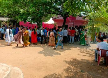 Braving the hot sun, voters throng polling stations in Visakhapatnam