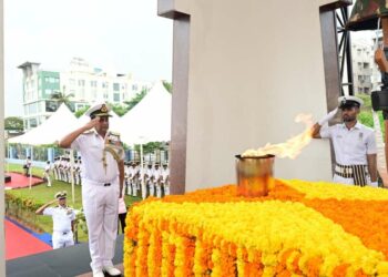 Wreath laying ceremony held by Indian Navy on Kargil Vijay Diwas in Visakhapatnam