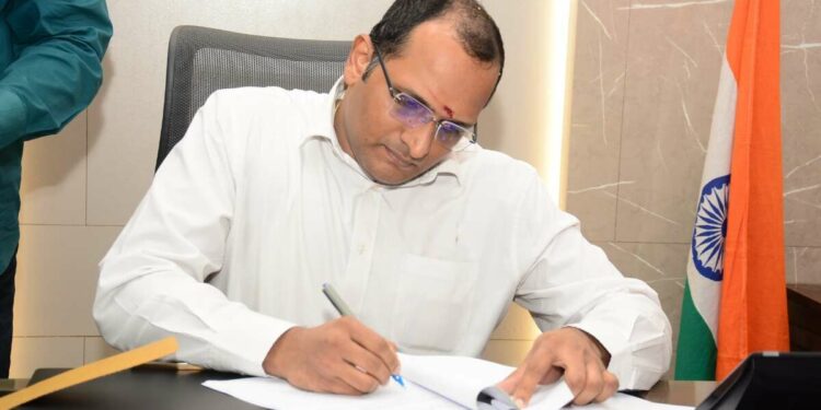 Harendra Prasad takes over as Visakhapatnam Collector