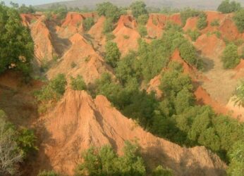 3 reasons Visakhapatnam’s Erra Matti Dibbalu is a rare natural wonder we can’t afford to lose!