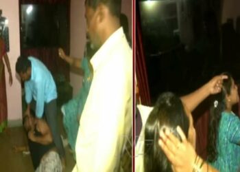 Husband caught red-handed by wife with another woman in Visakhapatnam