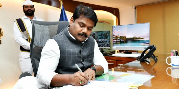 Sampath Kumar takes over as GVMC Commissioner