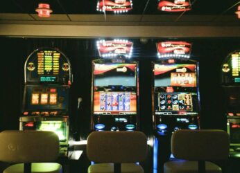 How Do Slot Machines Work: Figuring The Math Behind