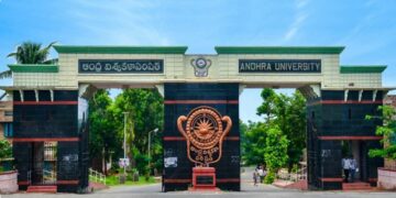 Did you know that Andhra University relocated from Visakhapatnam to Guntur for 3 years?