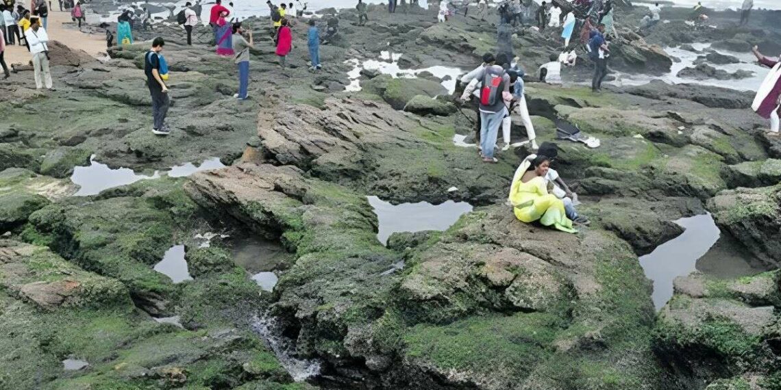 Sea recession at RK Beach alarms locals in Visakhapatnam