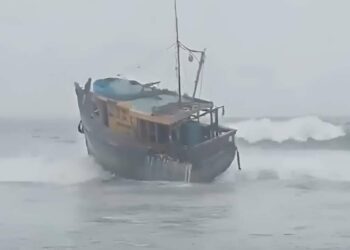 Fishing boat sank near Visakhapatnam Harbour