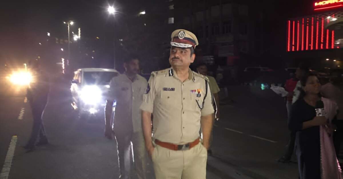 CP Shanka Brata surprise late night checks in Visakhapatnam