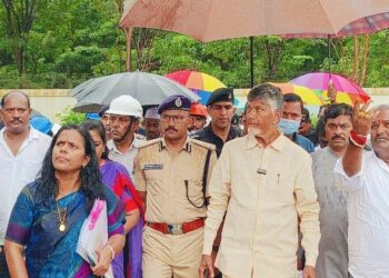 CM visits Atchutapuram: Demands action against industrial accidents