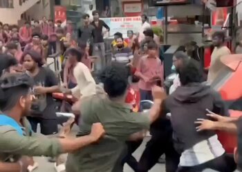 WATCH: College students get into violent fight in Visakhapatnam