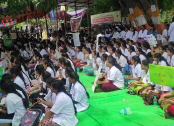 Junior doctors continue strike