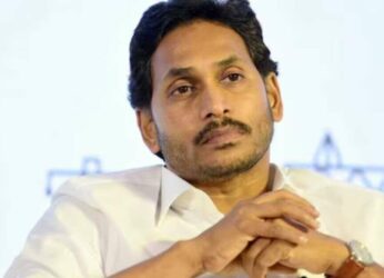 Jagan cancels Tirumala trip, hits out at Chandrababu Naidu