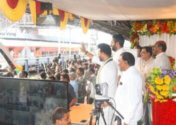 Durg-Visakhapatnam Vande Bharat flagged off