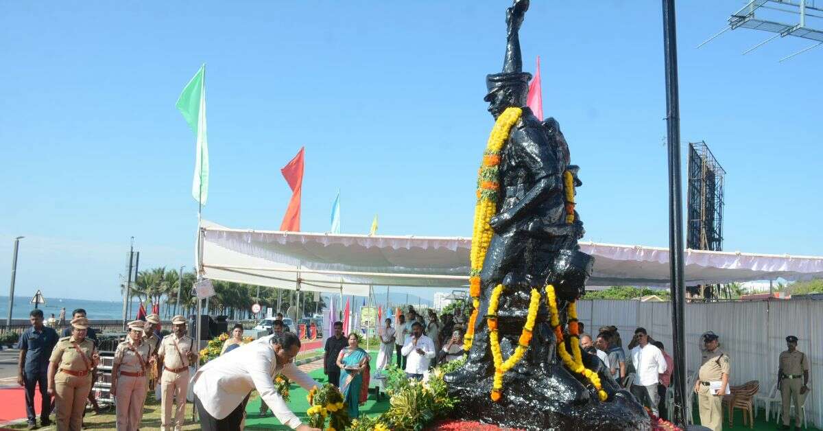 Visakhapatnam honours police martyrs on Police Commemoration Day 2024