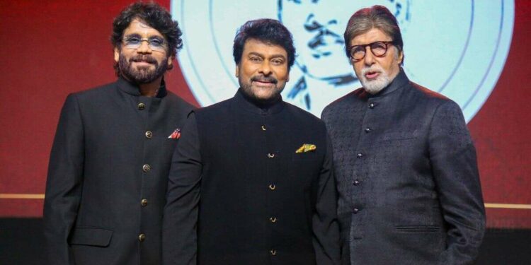 Amitabh Bachchan honours Chiranjeevi with ANR National Award