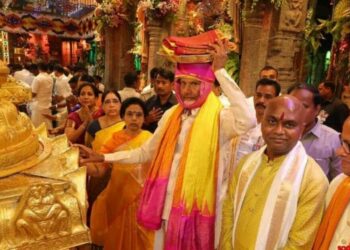 Grandeur marks Brahmotsavam at Tirumala, CM offers silk robes