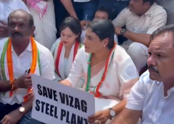 Visakhapatnam Steel Plant: YS Sharmila gives CM Naidu 48-hour ultimatum