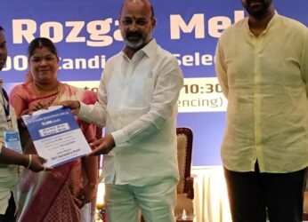 Rozgar Mela: Bandi Sanjay hands over job letters to 110 candidates in Vizag