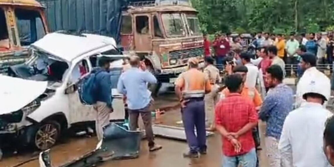 Visakhapatnam: Four killed in road accident near Bhogapuram