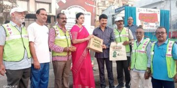 R P Patnaik encourages Visakhapatnam residents to support plastic ban