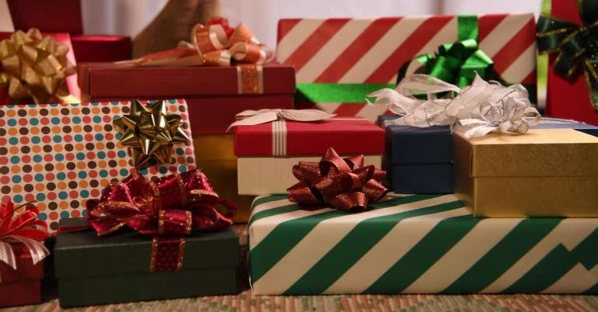 Wrap up your Christmas shopping at these gift shops in Visakhapatnam!