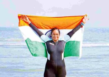 52-year-old woman swam 150km from Visakhapatnam to Kakinada!